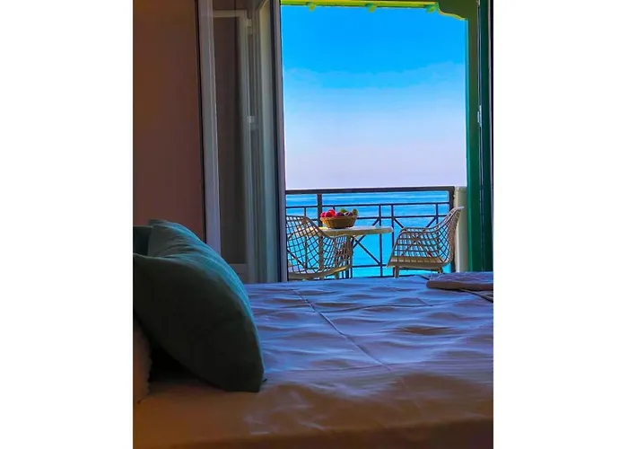 Sunset Premium Studio 6